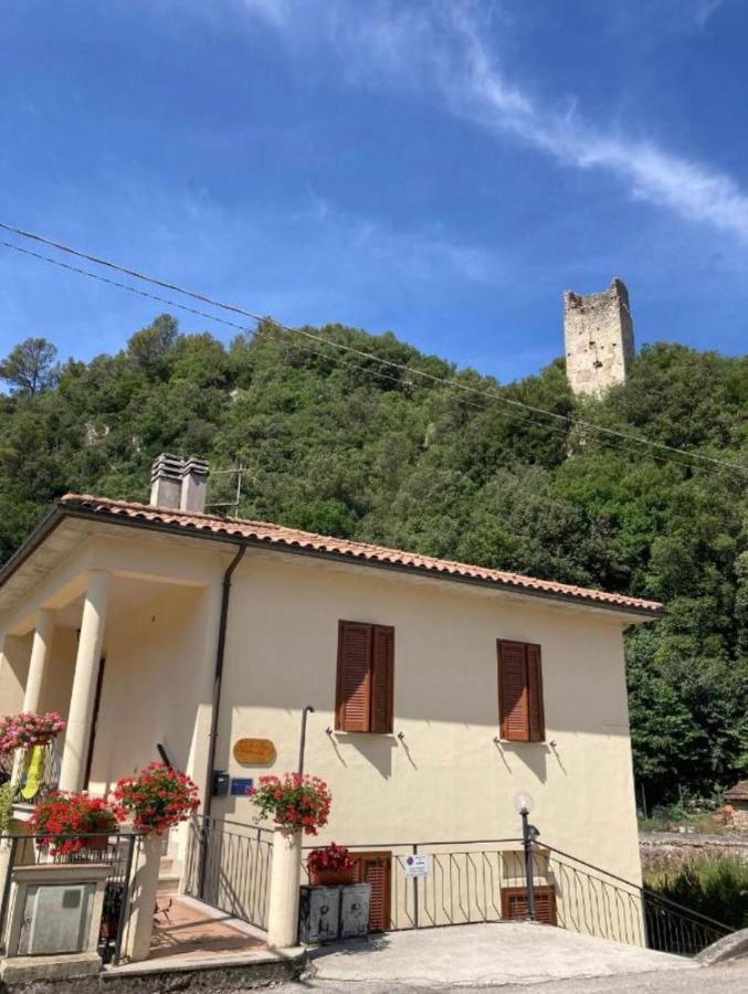 Отель La Casa Dei Nonni Torre Orsina Экстерьер фото
