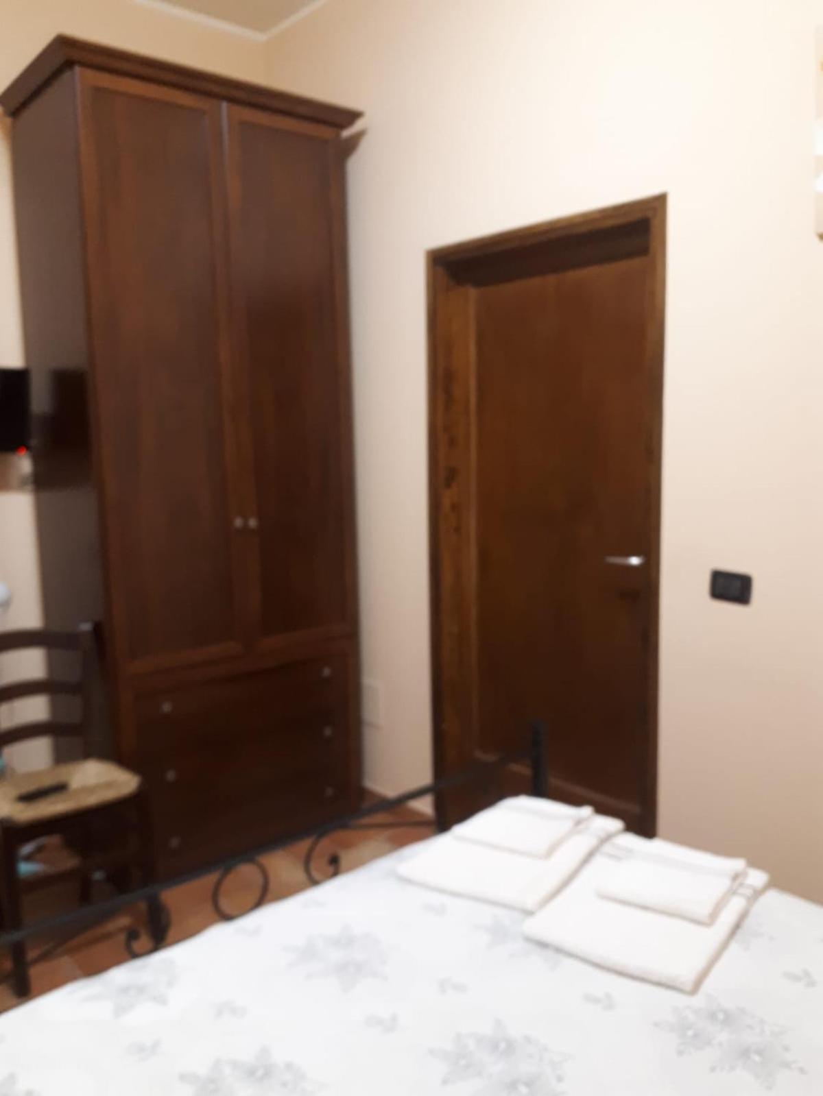 Отель La Casa Dei Nonni Torre Orsina Экстерьер фото