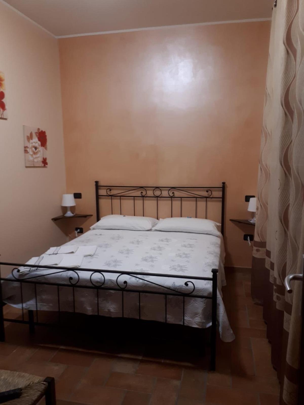 Отель La Casa Dei Nonni Torre Orsina Экстерьер фото