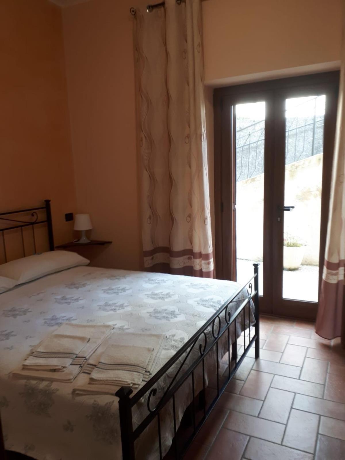 Отель La Casa Dei Nonni Torre Orsina Экстерьер фото