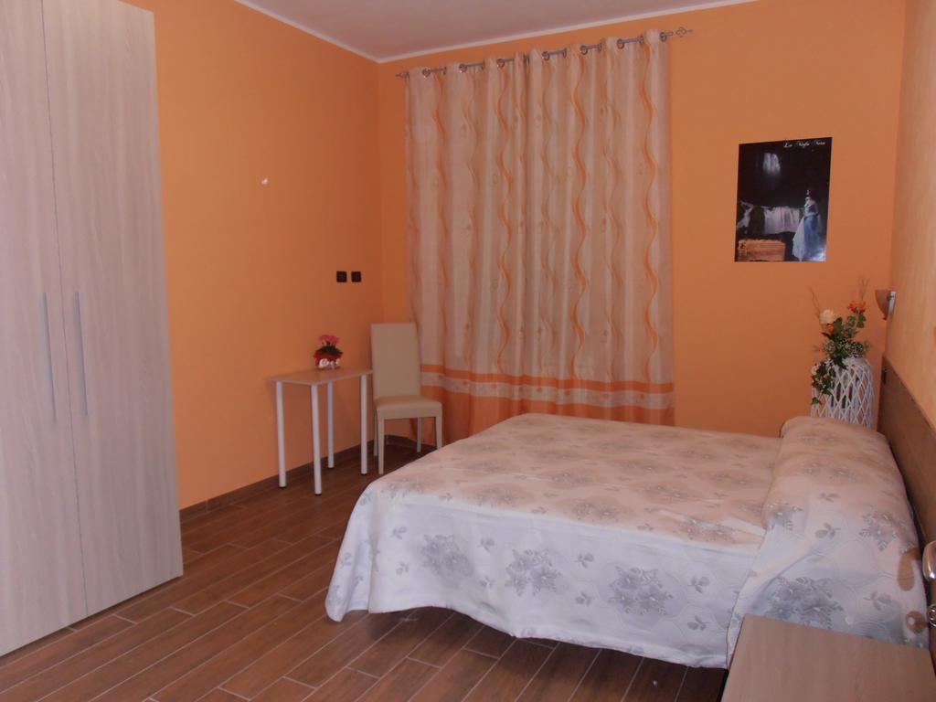Отель La Casa Dei Nonni Torre Orsina Экстерьер фото